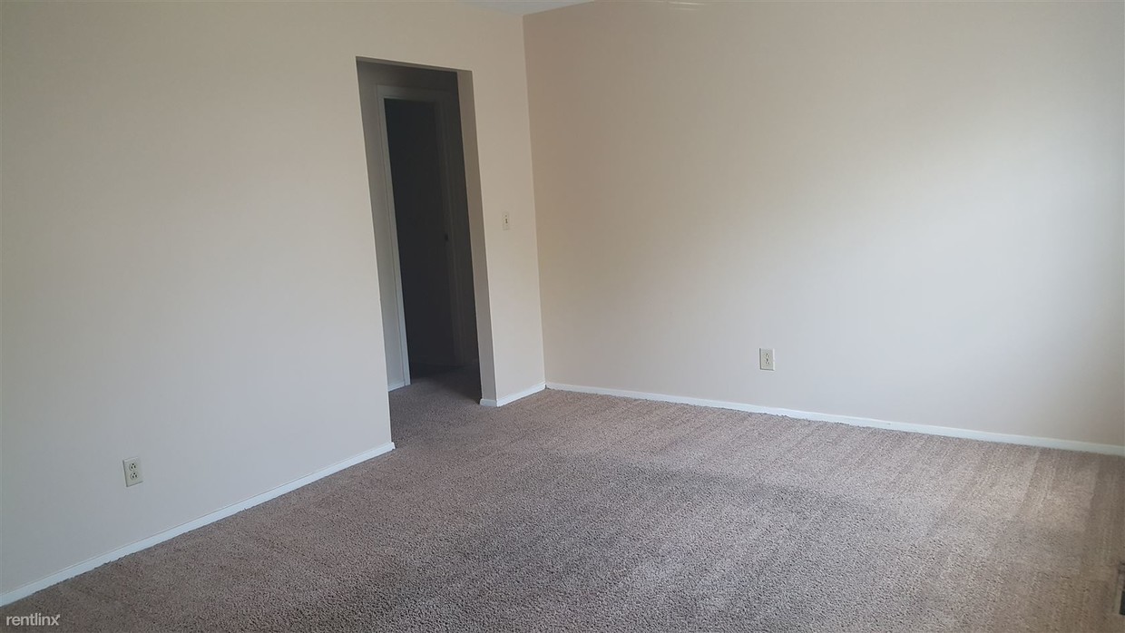 Foto principal - 931 N Dorset Rd
