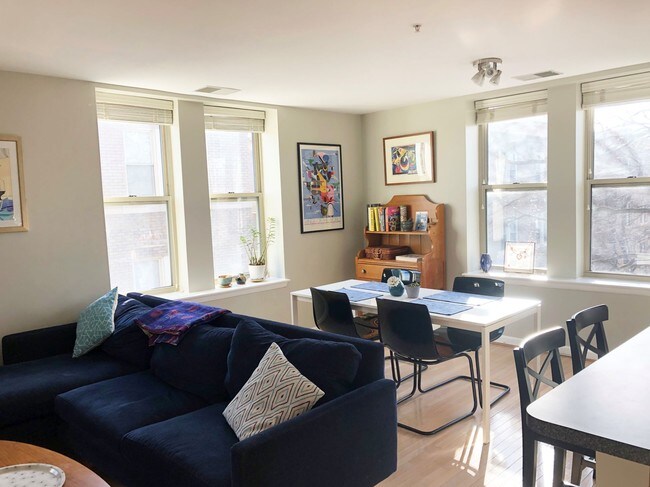 Foto del edificio - 1308 Clifton St NW