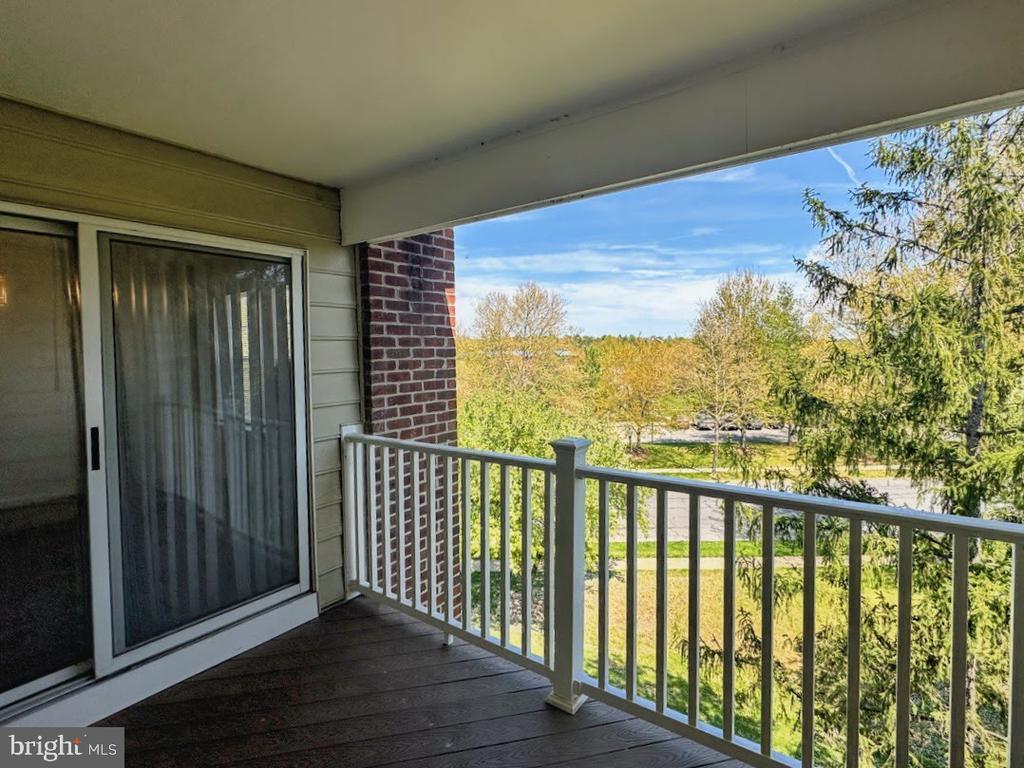 Foto del edificio - 2402 Ellsworth Way