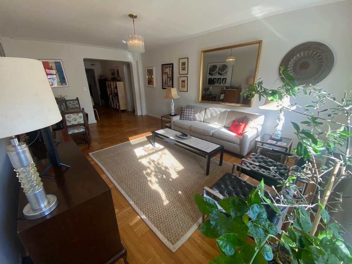 Primary Photo - 160 Bennett Ave