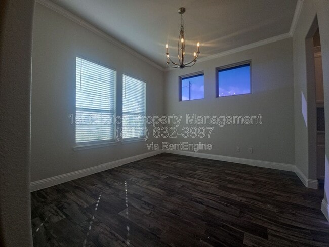 Building Photo - 1710 Dale Ln