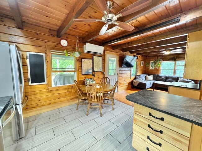 Building Photo - 1318 Bald Mountain Rd