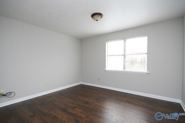 Building Photo - 116 Michael Ave