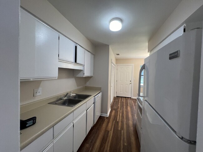 Building Photo - Home for Rent