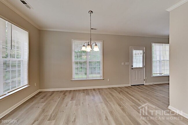 Foto del edificio - 116 Haywood Ln