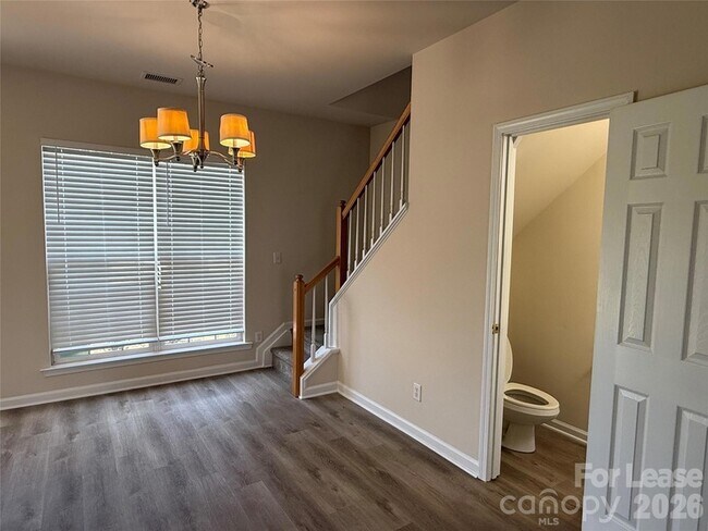 Foto del edificio - 2146 McKenzie Creek Dr