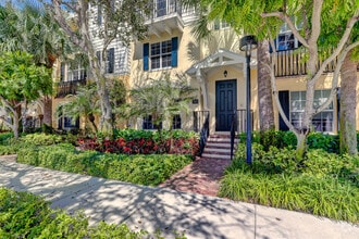Building Photo - 343 Flamingo Dr
