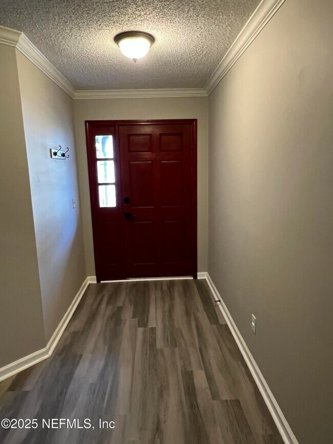 Building Photo - 4022 Laurelwood Dr