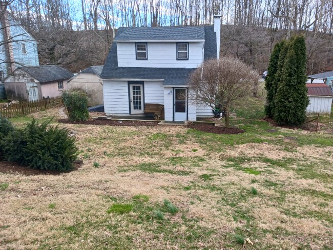 Building Photo - 607 Beaver Valley Pike
