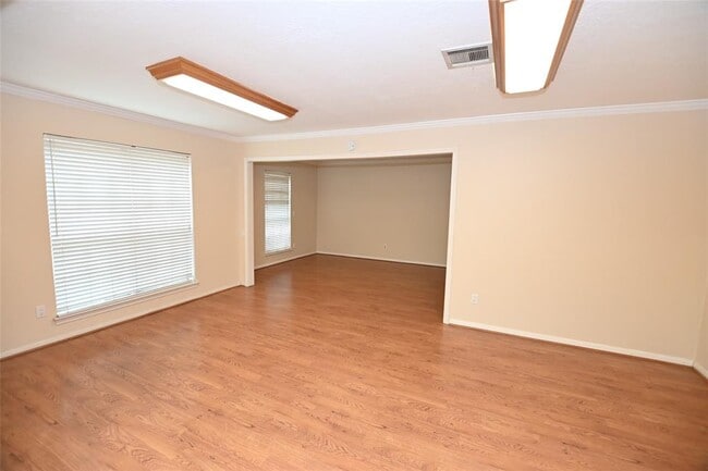 Building Photo - 7722 Sands Point Dr
