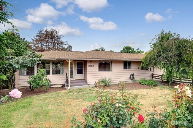 Entrada principal - 3527 Shattuck Ave S