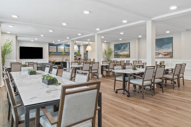 Building Photo - THE CASCADE AT FOUNDRY CREEK