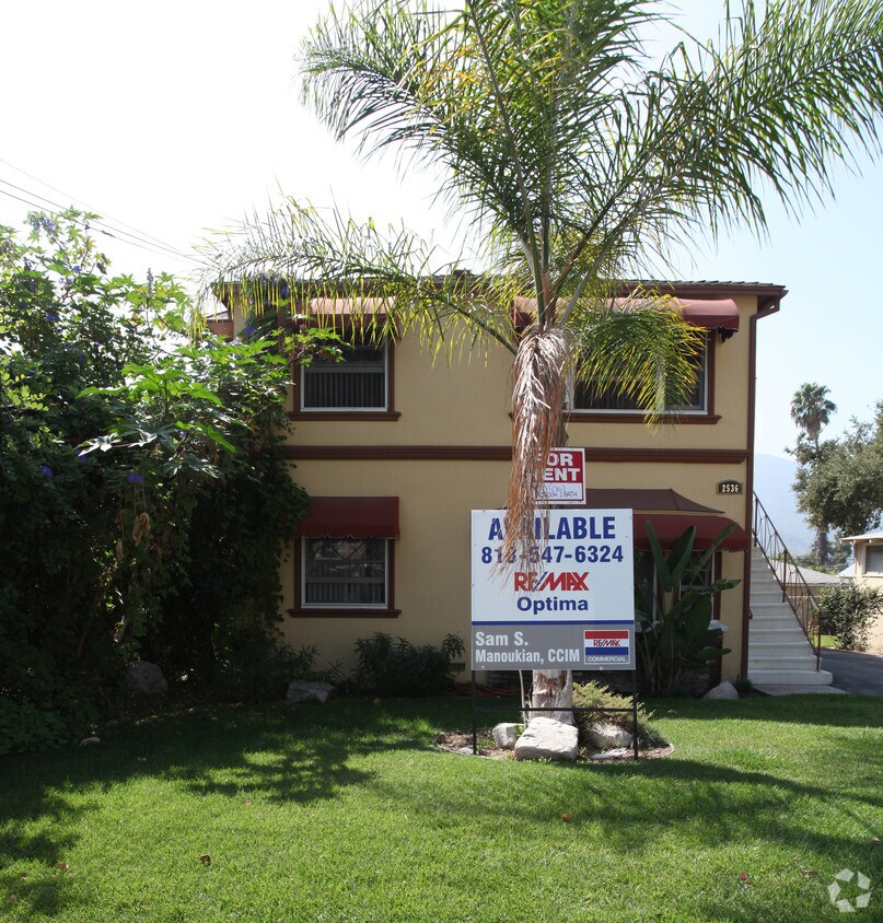 Building Photo - 2536 Montrose Ave