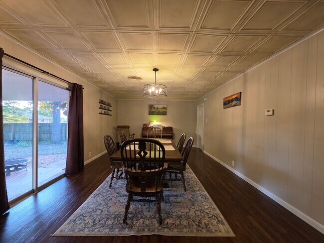 Foto del edificio - 1803 Jefferson St