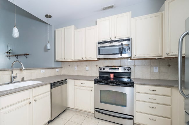 Building Photo - 4807 Landover Charge Ln