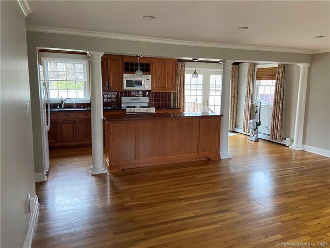 Foto del edificio - 227 Partridge Ln