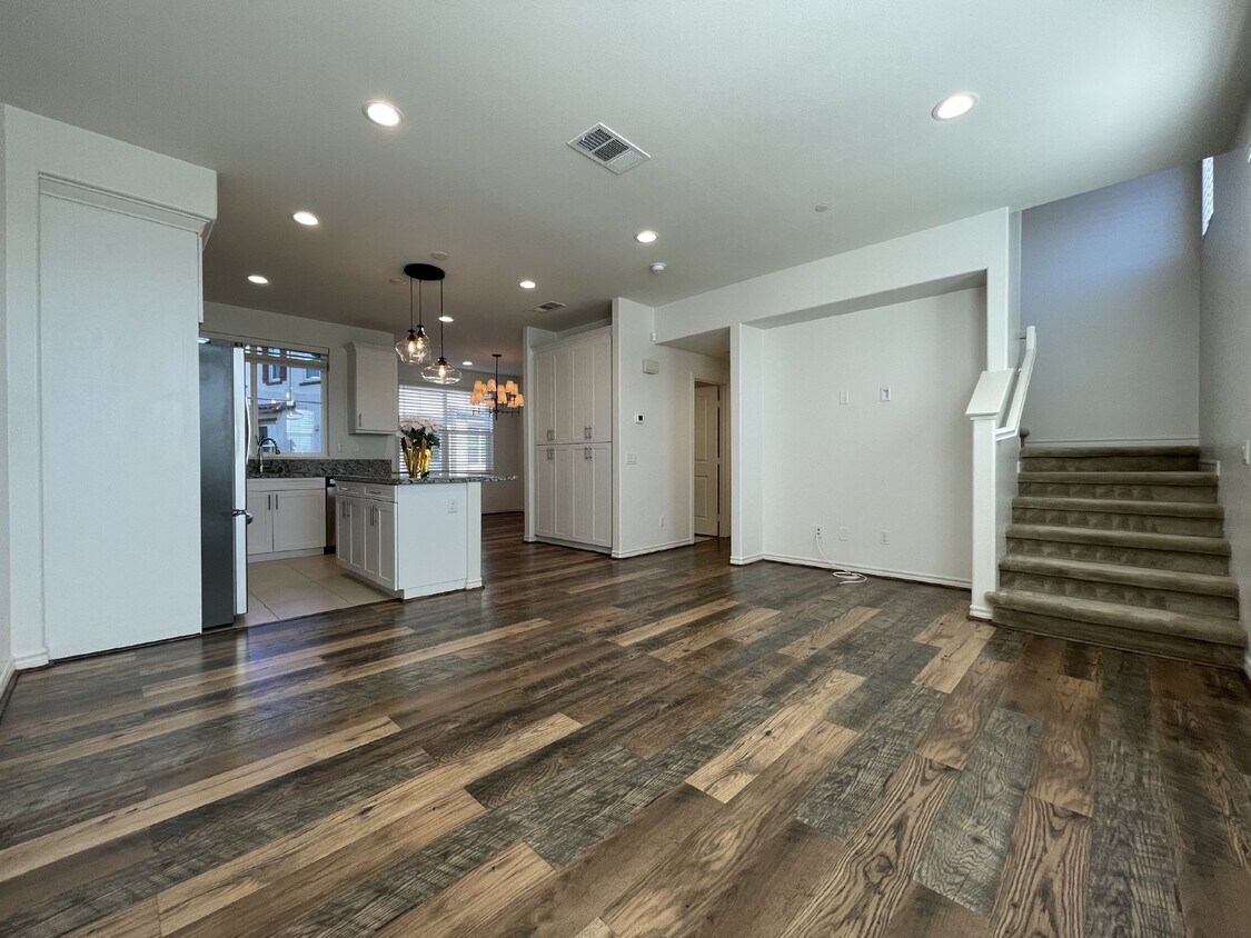 14742 Palmera Ct, Baldwin Park, CA 91706 Room for Rent in Baldwin