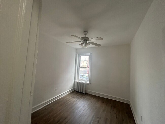 Foto del edificio - 3253 Jasper st 2Br apt $ 1195