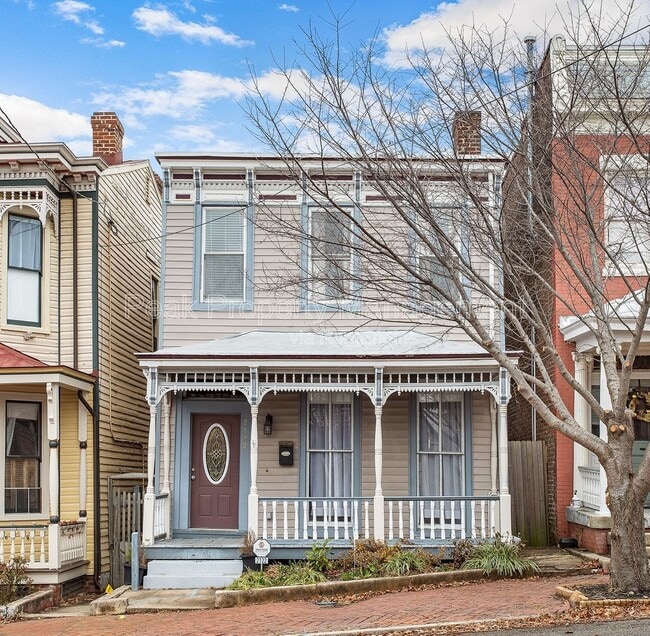 Building Photo - 2122 E Marshall St