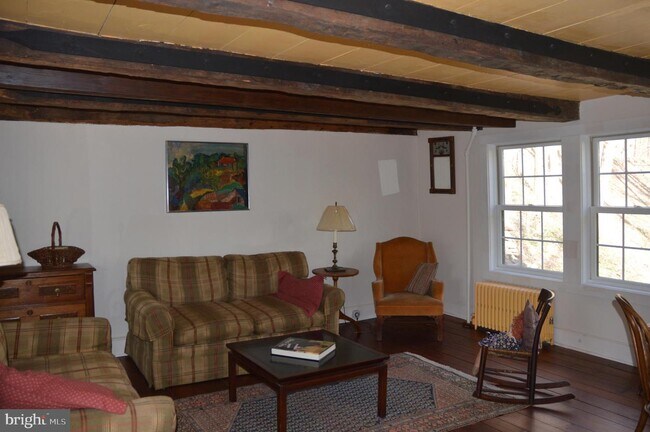 Foto del edificio - 18 Upper Creek Rd