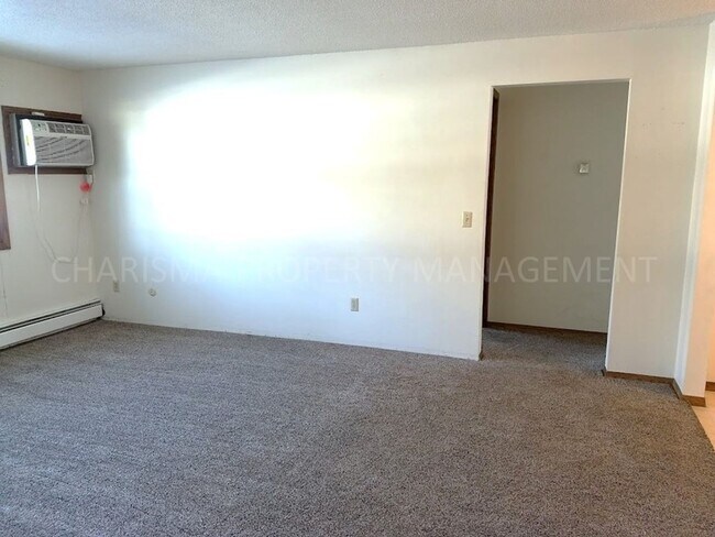 Foto del edificio - 2 BD - WHEN LOCATION, COMMUNITY AND PRICE ...