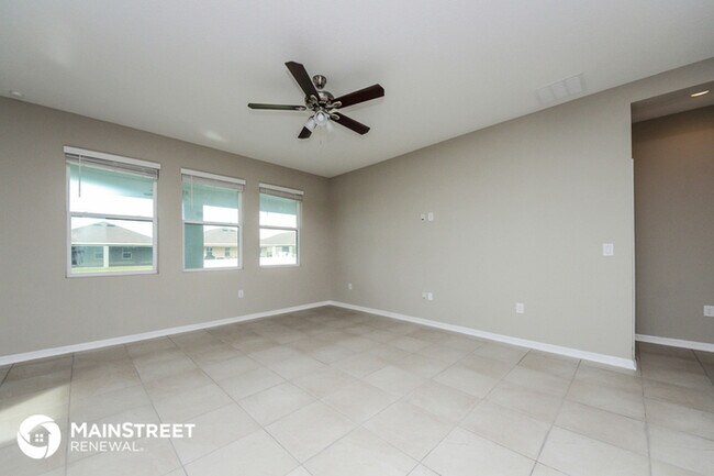 Building Photo - 2100 Nighthawk Dr