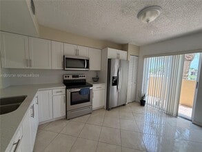 Building Photo - 14902 SW 82nd Ln