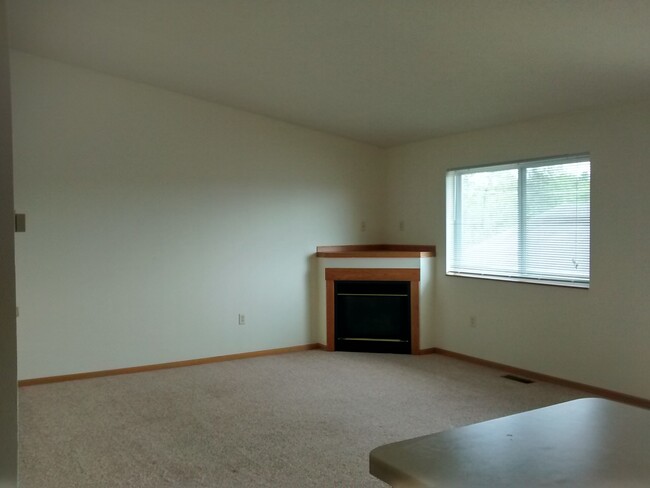 Building Photo - 270 Scheidler Rd