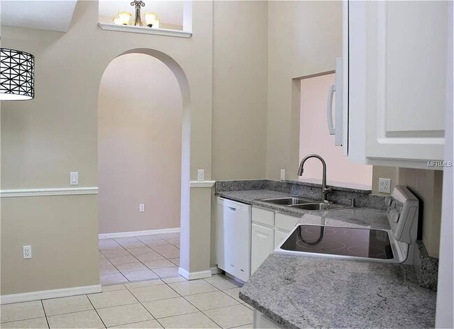 Building Photo - 7057 Cascade Ct