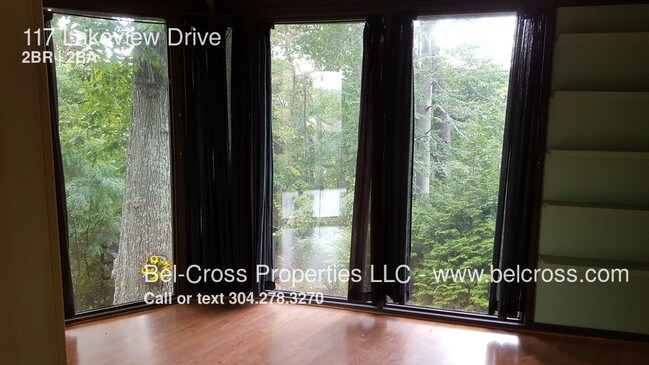 Building Photo - 117 Lakeview Dr