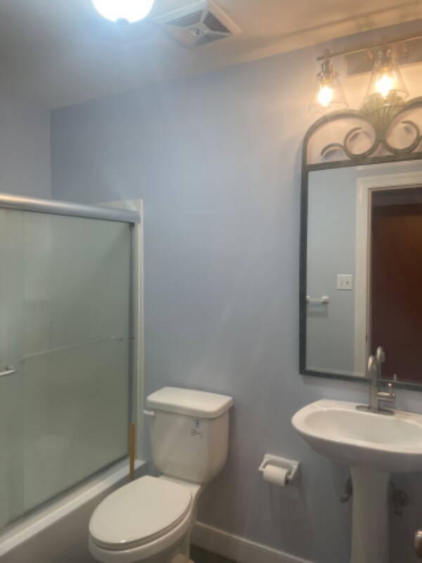 Foto del edificio - 24 Jamestown Rd