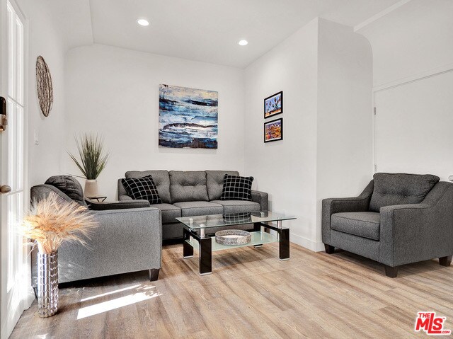 Primary Photo - 5075 Edgewood Pl
