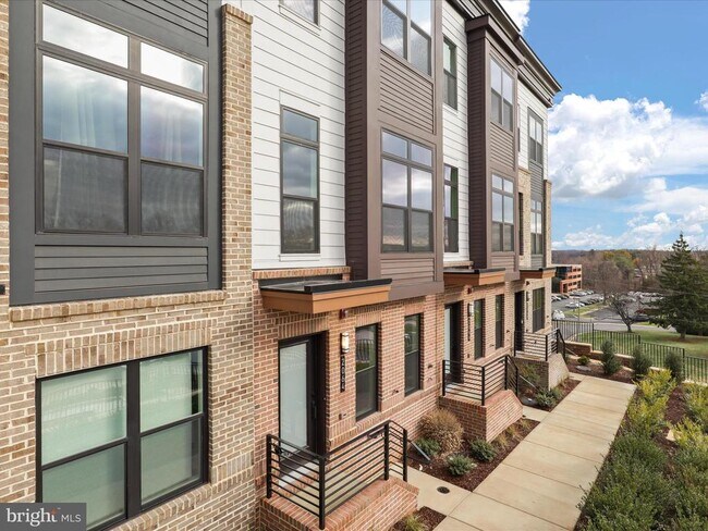 Foto del edificio - 2064 Tysons Ridgeline Rd