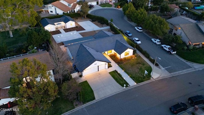 Building Photo - 568 Bristol Ave