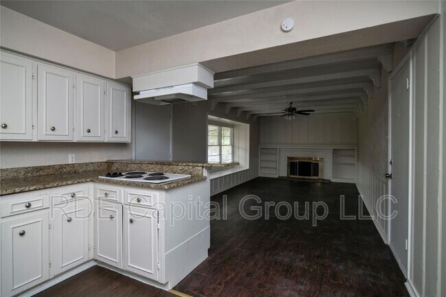 Building Photo - 1604 Weiler Blvd