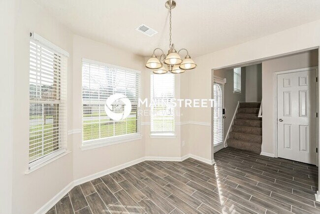 Foto del edificio - 4 Bedroom Pet-Friendly Home in Decatur, GA with Main Street Renewal
