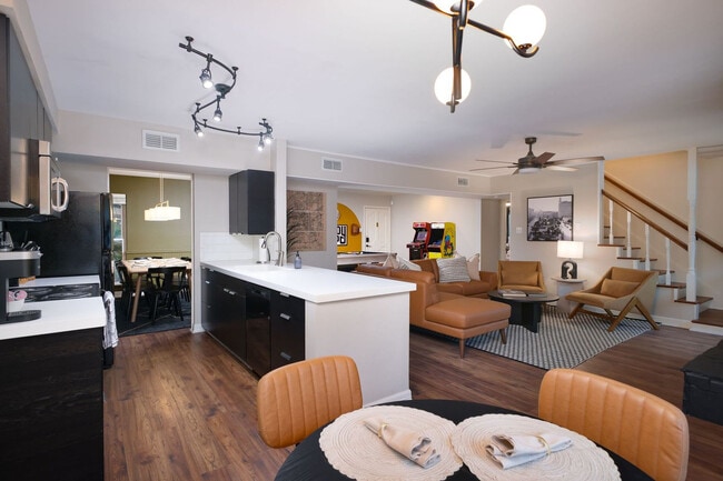 Building Photo - 11610 Intrigue Dr