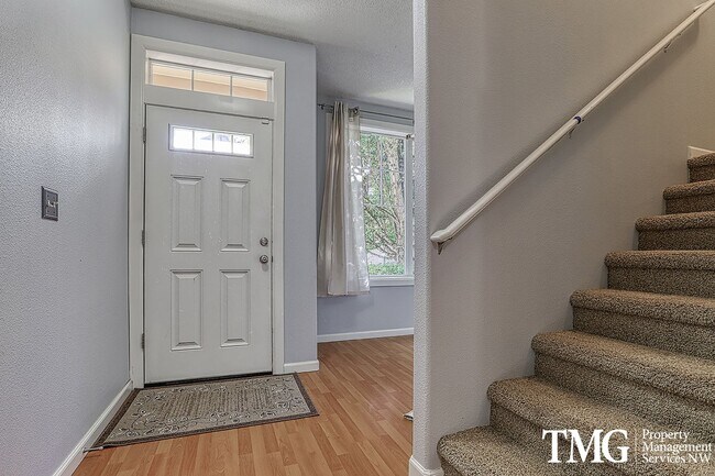 Foto del edificio - Lovely 3 Bed 2.5 Bath Home in Minnehaha Neighborhood!