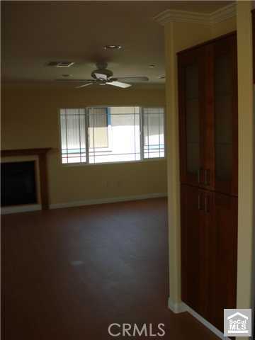 Foto del edificio - 1519 W 208th St