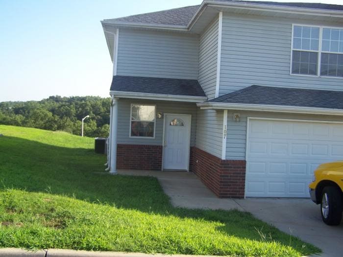 Primary Photo - 107 Hickory Ridge Dr