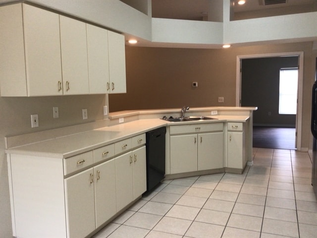 Building Photo - 30719 Tremont Dr