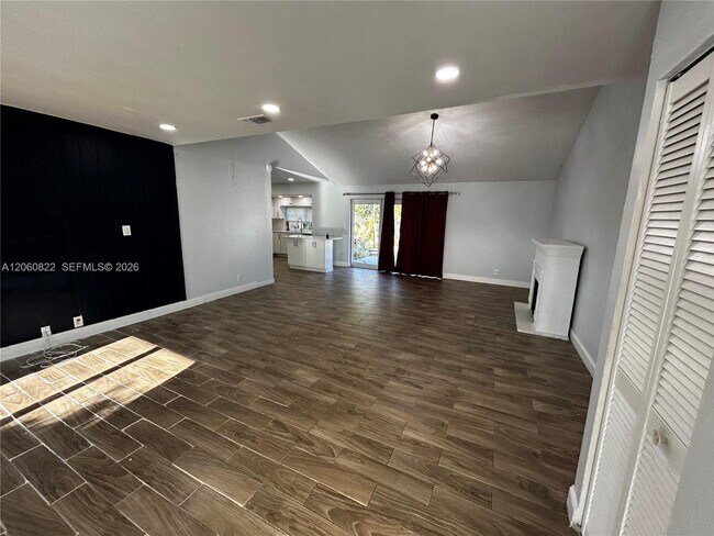 Foto del edificio - 2403 NW 108th Terrace