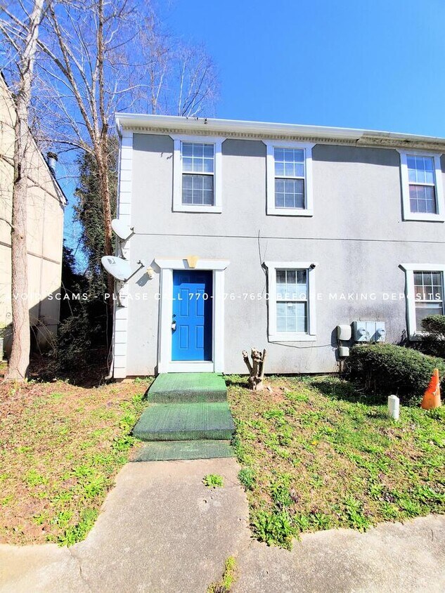 Primary Photo - Renovated Spacious TH, Hardwoods on main, ...