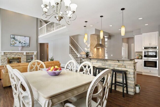 Foto del edificio - 5 bedroom in Plymouth MN 55446