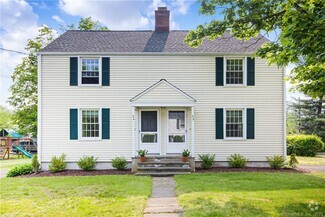Building Photo - 32 Westford Dr