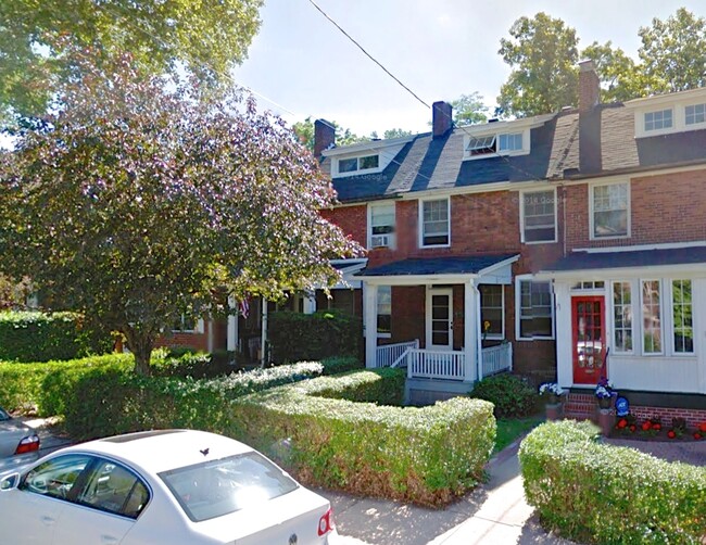 7/1 Great Location! Near Park and Shoppin... - 7/1  Great Location! Near Park and Shoppin... House