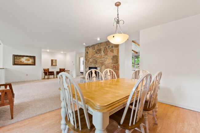 Foto del edificio - 1634 Lake Blaine Rd