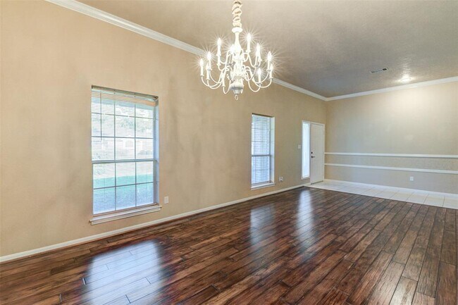 Building Photo - 6445 Durango Dr