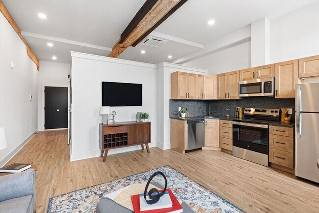 Building Photo - 201 Leverington Ave