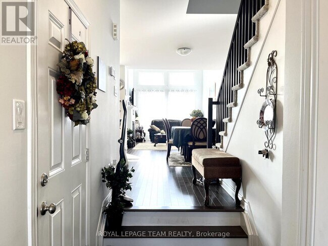 Building Photo - 623 Capricorn Cir